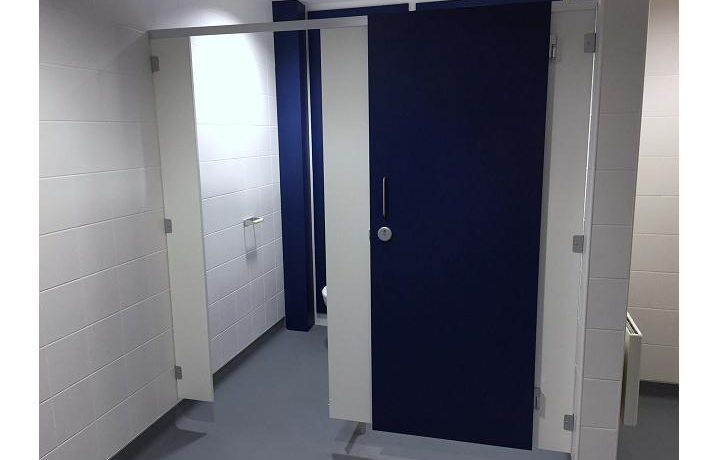 washroom cubicles for changing rooms
